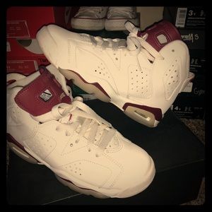 Jordan Maroon 6s. Size 4 (Grade School)